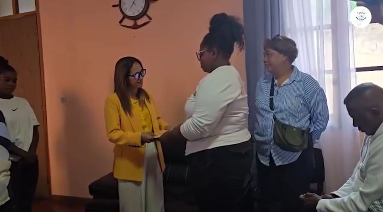𝐌𝐀𝐊𝐈𝐒 𝐕𝐞𝐡𝐢𝐯𝐚𝐯𝐲 : 𝐍𝐚𝐡𝐚𝐳𝐨 𝐭𝐚𝐧𝐭𝐬𝐨𝐫𝐨𝐤𝐚 𝐭𝐚𝐦𝐢𝐧'𝐧𝐲 𝐅𝐚𝐫𝐢𝐭𝐫𝐚 𝐀𝐧𝐚𝐥𝐚𝐦𝐚𝐧𝐠𝐚 𝐫𝐞𝐡𝐞𝐟𝐚 𝐧𝐚𝐧𝐝𝐨𝐧𝐝𝐨𝐦-𝐛𝐚𝐫𝐚𝐯𝐚𝐫𝐚𝐧𝐚